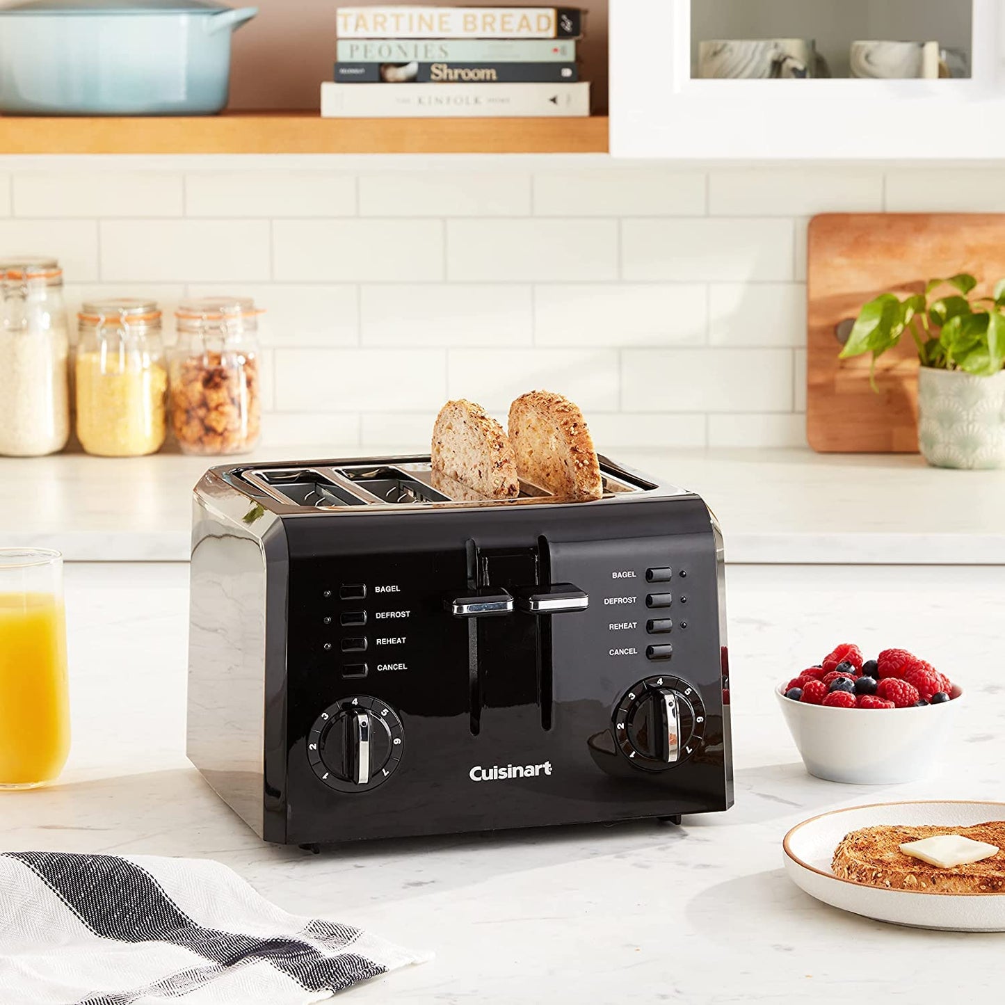 Cuisinart 4-Slice Compact Plastic Toaster, Black, CPT-142BKP1