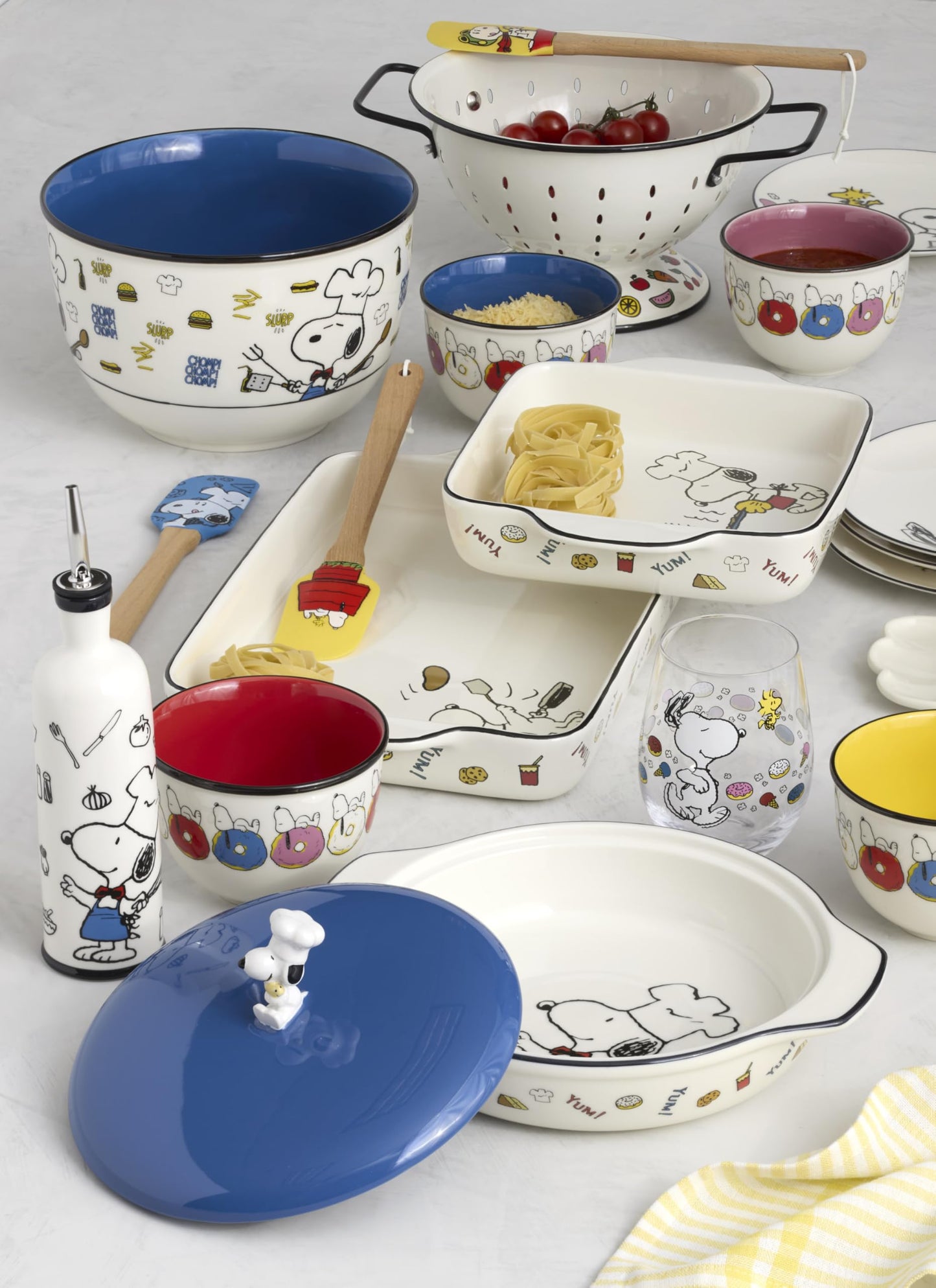 Lenox Home And Kitchen, Chef Snoopy Covered Casserole Dish, Porcelain Material, Dishwasher Safe, Kitchen, Baking Dish For Oven, Oven Safe Upto 350 Degrees, Snoopy Design (Blue And White, 1 Piece)