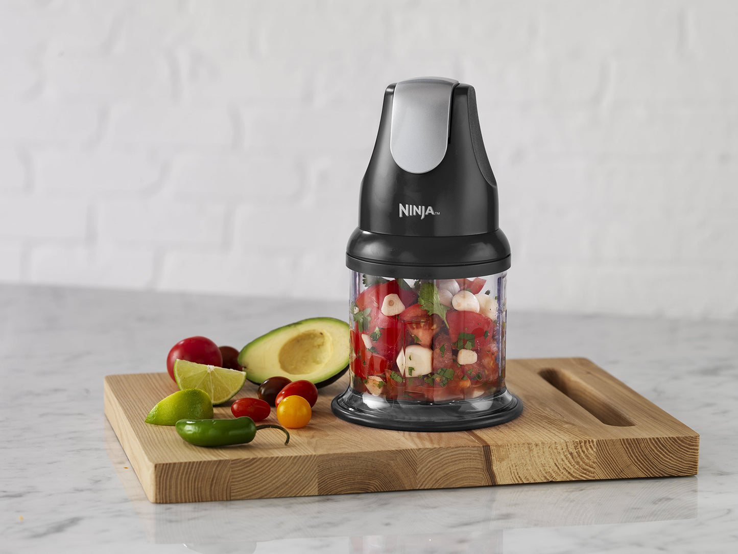 Ninja NJ100C, Express Chop For Chopping, Mincing, and Pureeing, Black, 200W (Canadian Version) 16oz