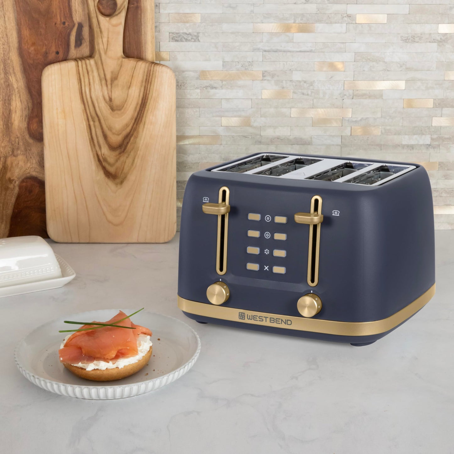 West Bend Timeless 4-Slice Toaster with 7 Browning Levels, Bagel/Waffle/Defrost Settings, High-Lift Lever, Anti-Jam, Easy-Clean Crumb Tray, 4-Slice, Blue/Gold