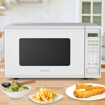 Farberware 0.9 Cu. Ft. Countertop Microwave Oven – 900 Watts Power, Auto Cook Settings, Defrost, Easy Clean and Child Safety Lock - White