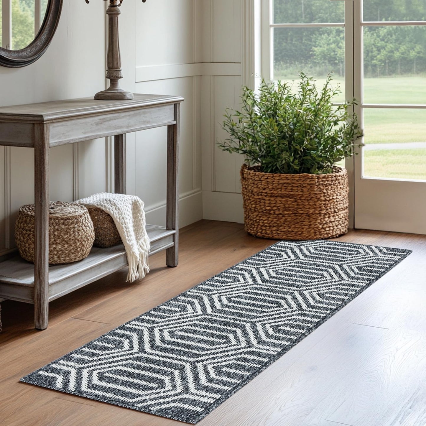REFETONE Runner Rug, 2'x6' Long Door Mats Indoor Runners for Hallways, Non Slip Rubber Backing Entry Rug, Washable Entrance Floor Mat Runner for Home, Kitchen, Laundry, Living Room, Garage, Black